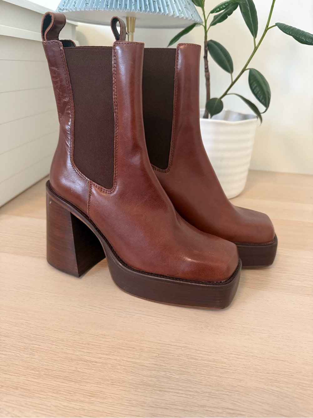 L'INTERVALLE Chestnut Brown Leather Platform Chelsea Boots